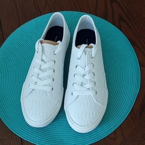 Tommy Hilfiger women's sneakers-NEW